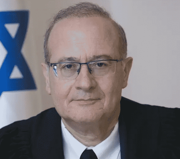 יוסף אלרון תופר תיקים ומרשיע חפים מפשע - תפר דיל להכשלת מתמחים כדי לקבל מאפי נוה מינוי לעליון 