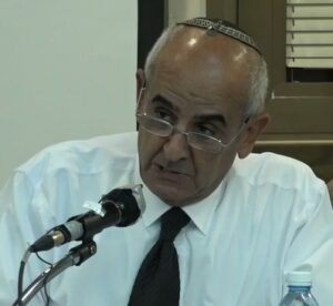 ציון קפאח השופט שמישש אין ספור ציצים של קלדניות מתמחות ועורכות דין
