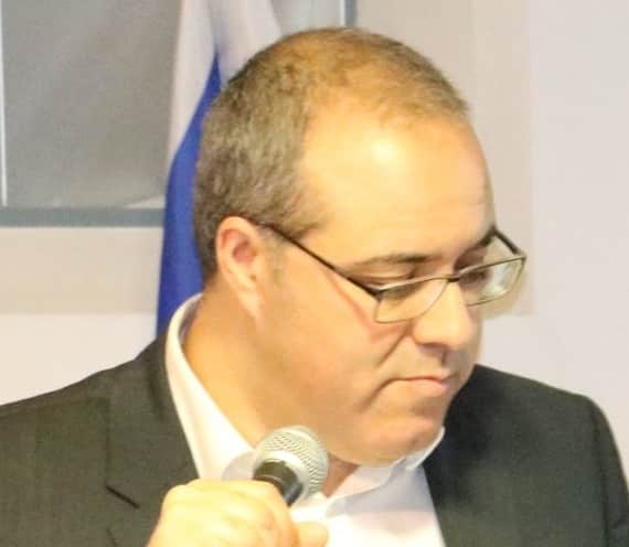 סארי ג'יוסי כלבלב פמינאצי של שדולת הנשים