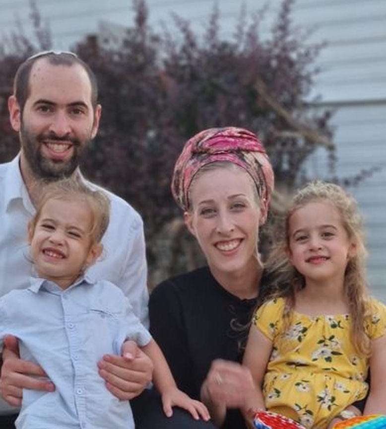 אורי איגרא שנולד מזין של עמלק אליעזר איגרא ונכדיו של אליעזר איגרא