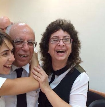 ציון סמוכה עם אלינור לייבוביץ מומחה בתלונות שווא של גוד דיגריות וחמדניות