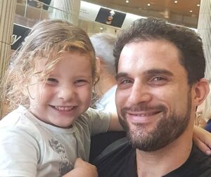רז קלינגהופר והילד החטוף עי אימו יהונתן קלינגהופר 2019