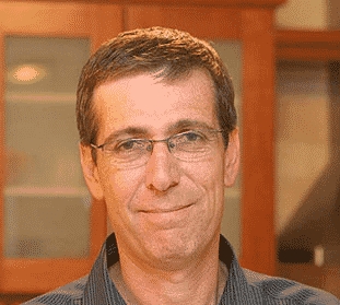 אלי אברבנאל הפמיניזם הוא מעל לכל וגם לאימהות של מחבלים שרוצחים חיילים מגיע זכויות פמיניסטיות