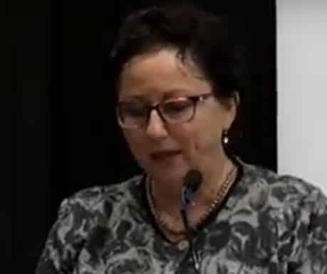 יהודית אסף עובדת סוציאלית פמיניסטית המנהלת את יחידת הסיוע של בתי המשפט