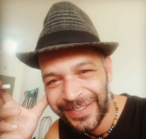 מאיר מיקי גבעתי עוקץ גברים גרושים ונשים שעוסיות מציקות להן
