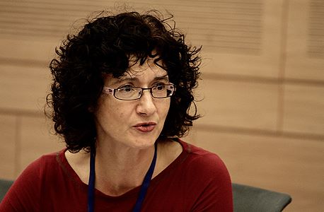 רונית זמיר הנבלה המטייחת מהנתלש מטורפת מפמינזם ושנאת גברים