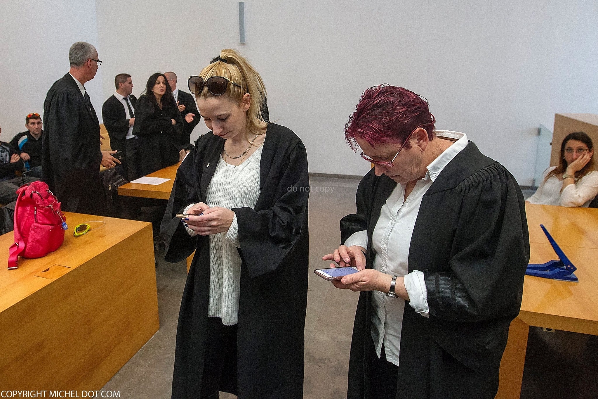 תמי אולמן והבת הלסבית שחף אולמן שסידרו לה תואר כבוד בלשכה