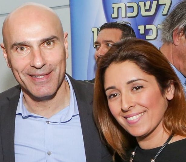אפי נוה וליטל יעקובוביץ שוורץ מה היא העניקה לו באמצע הלילה