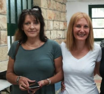 לורי שם טוב והעיתונאית מאנגליה מריאן עזיזי