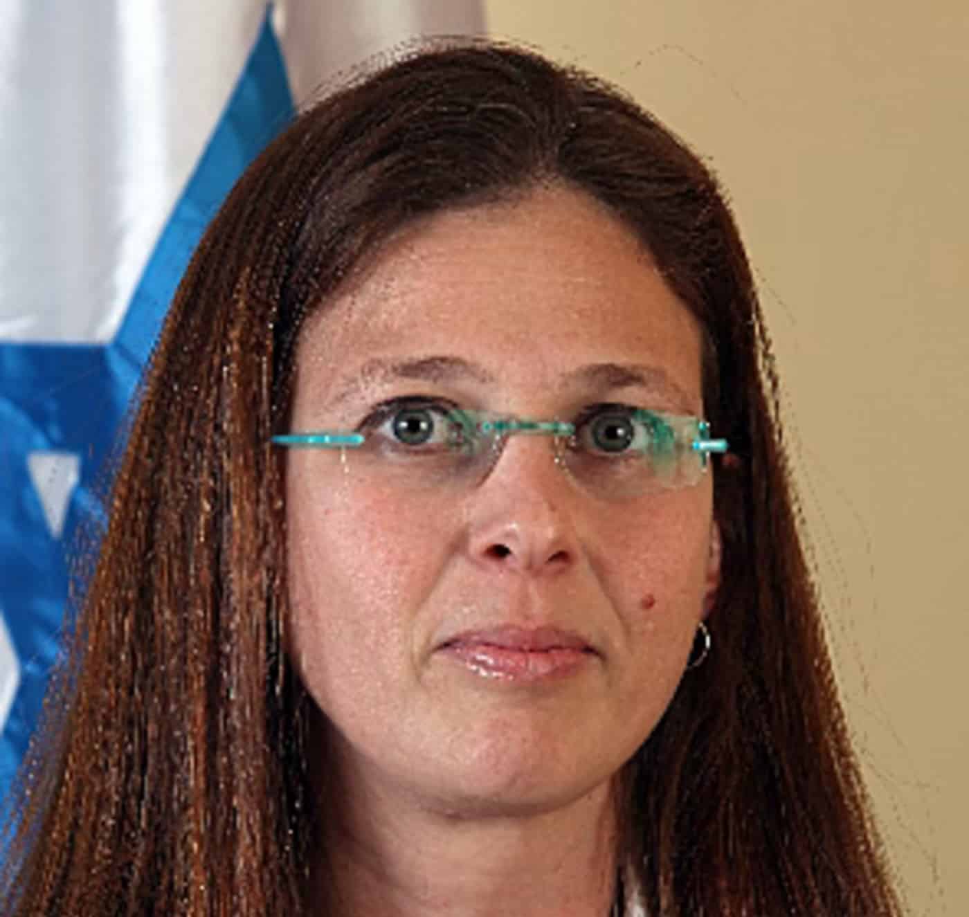 מירב קלמפנר נבון שיקרה שדעתה לא נעולה וחטפה פסילה מאסתי חיות