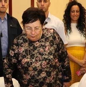 מרים נאור איך נתנו לזונה כזו להיות שופטת