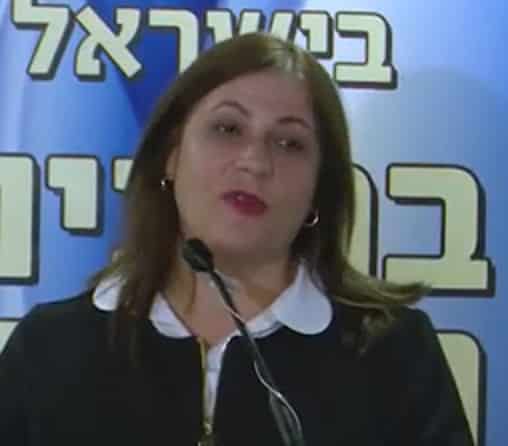 נועה גרוסמן פמינאצית מורעלת סובלת מדליפת מיצי וגינה