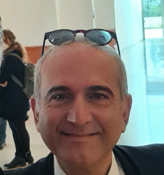 אביחי ורדי ליקק תחת לאפי נוה סמסים וקיבל תארי כבוד בלשכה