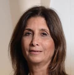 אילנה סקר פרצה את תקרת הזכוכית מבחורה נחשלת במעברה לאשת כוח ושררה