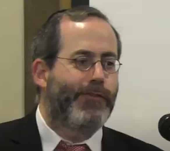 מנחם מושקוביץ יור ועדת אתיקה הפעיל קשרים לסדר מינוי לדוסיה חוי טוקר