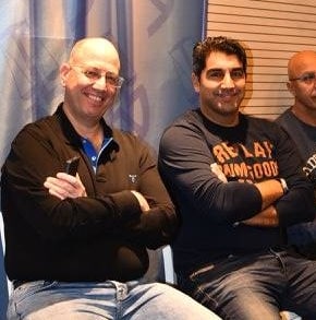 שלומי באשי ורונן דליהו מחפיצים ביצים