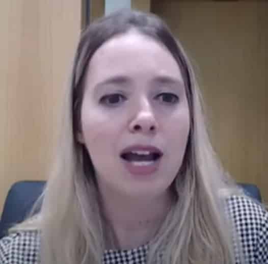 דקלה קליין יונה זונת הוצלפ מרושעת שדופקת גברים