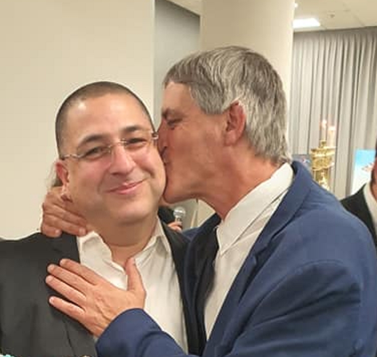 זוג חברים של רומי קנבל מאוהבים אבי חימי עם עדי כרמלי