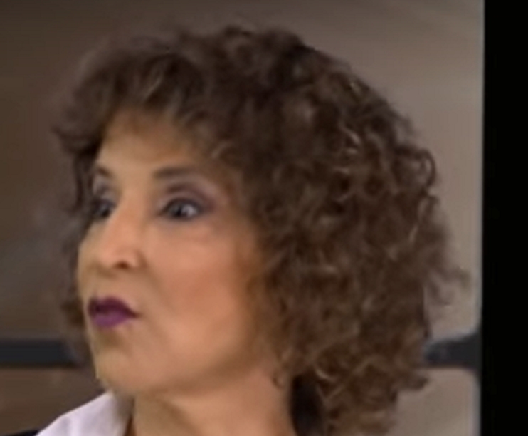 מיקי חשמונאי פמיניסטית שרוטט לה הכוס והארנק