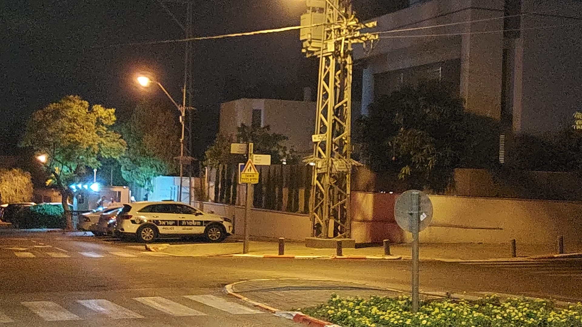 ביקור בבית הזונות של אסתר חיות עי אבות גרושים מופלים 3 30-7-2022