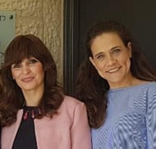 ציפורה לאו עם הזונה צילית יעקובסון מעמותת הפמינאציות בת מלך