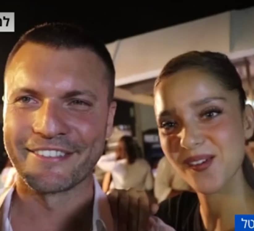 שי אביטל ואחת החוגגות איתו ביאכטה