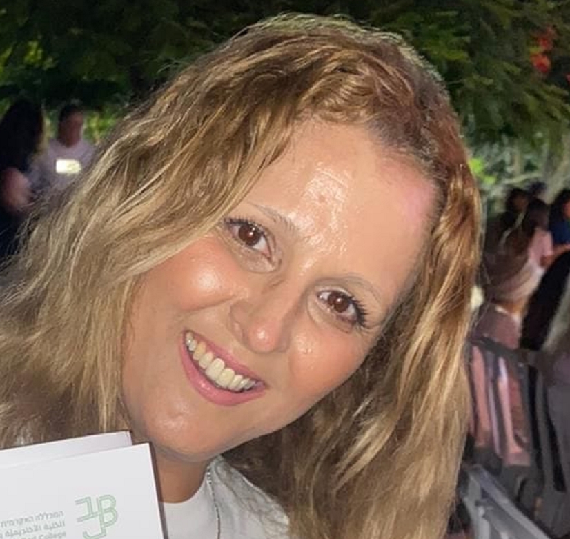 עינת צבאג בהמה מפוטמת בהנהלת בתי המשפט