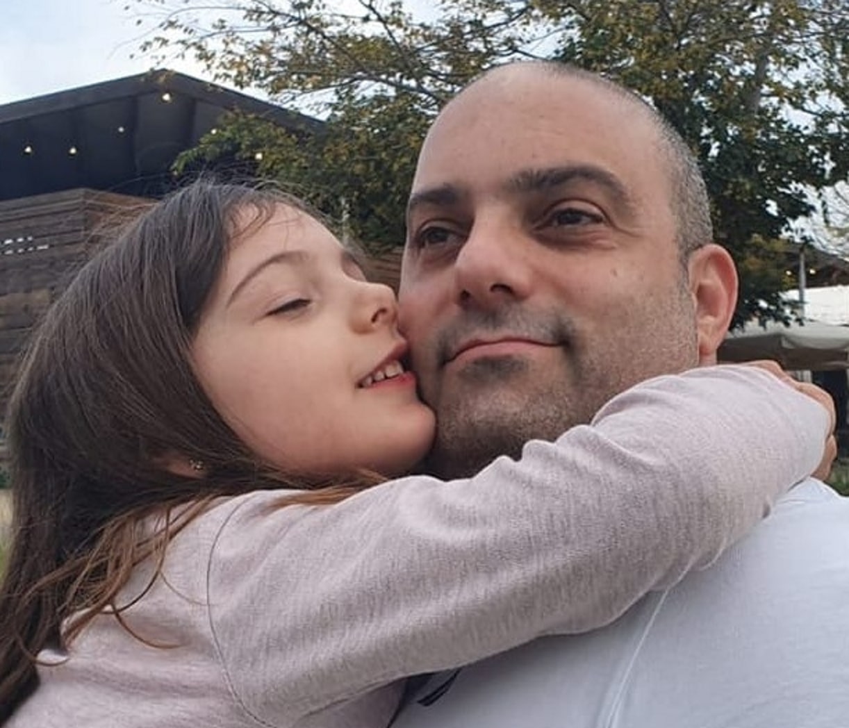 אבי קרפיל עוד אבא שנפל בציפורני הטרף של רבקה מקייס