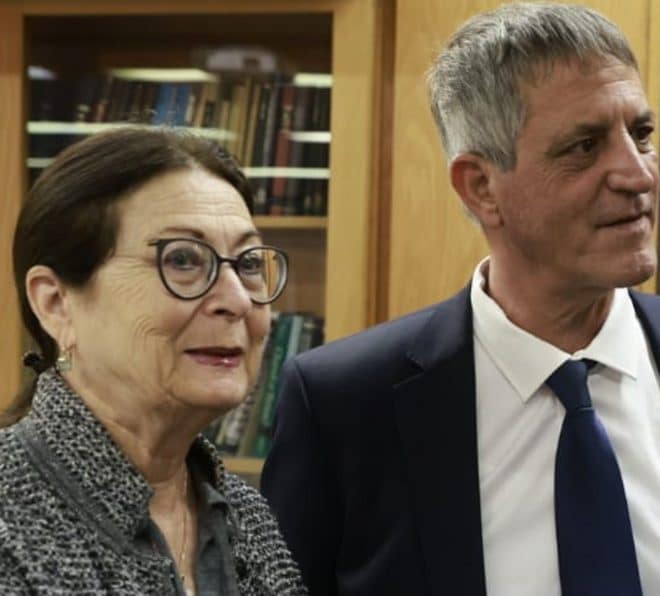 אבי חימי ואסתי חיות מקומטת ברמה בינלאומית