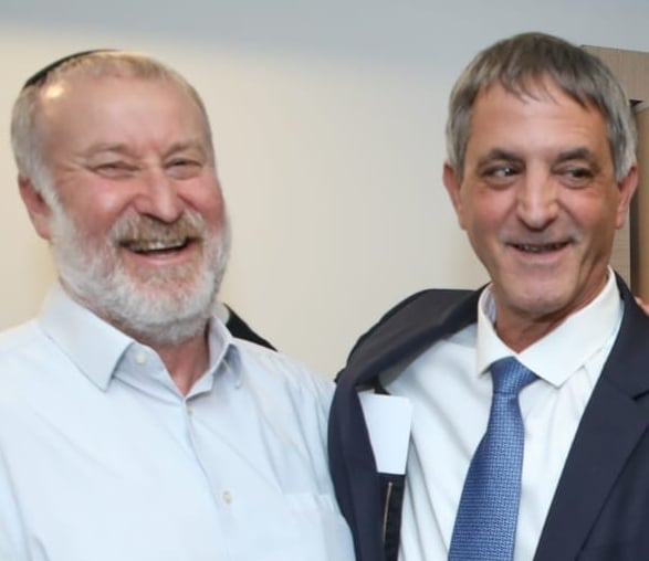 אבי חימי והזבל אביחי מנדלבליט ברך שפטרנו