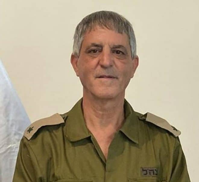 אבי חימי חיילת במדי צבא הכיבוש צהל