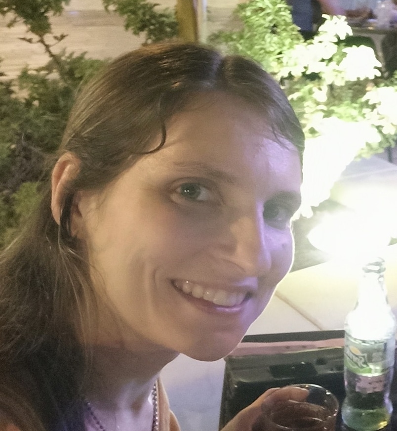 אנה רובינזון גורביץ זנזונת ממרכז רקמן פעילה בשדולת הווגינות