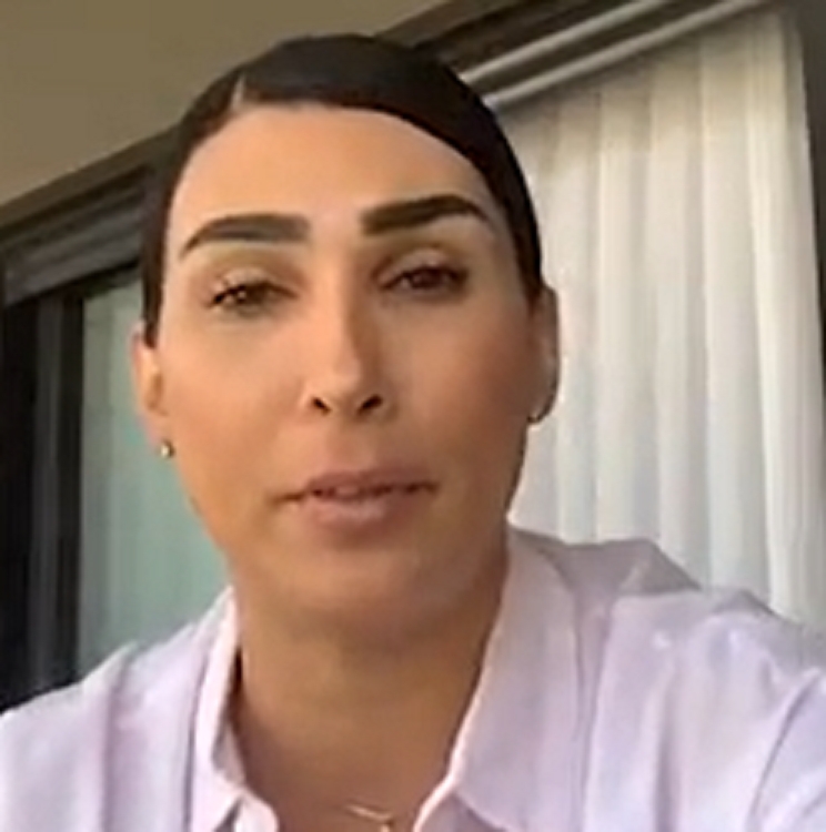 הילה יחזקאל מצצתי לאבי חימי את הזין וצילמתי מלמטה בהיותי קפואה