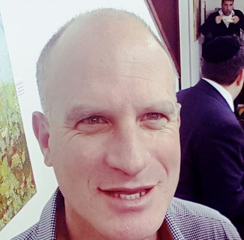 עופר ברטל נשכר עי השופטת טובה פרי להגן עליה מהליך משמעתי לפטר אותה