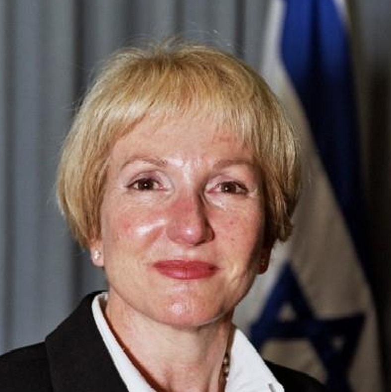שרה דותן שופטת עמיתה קשישה וסנילית