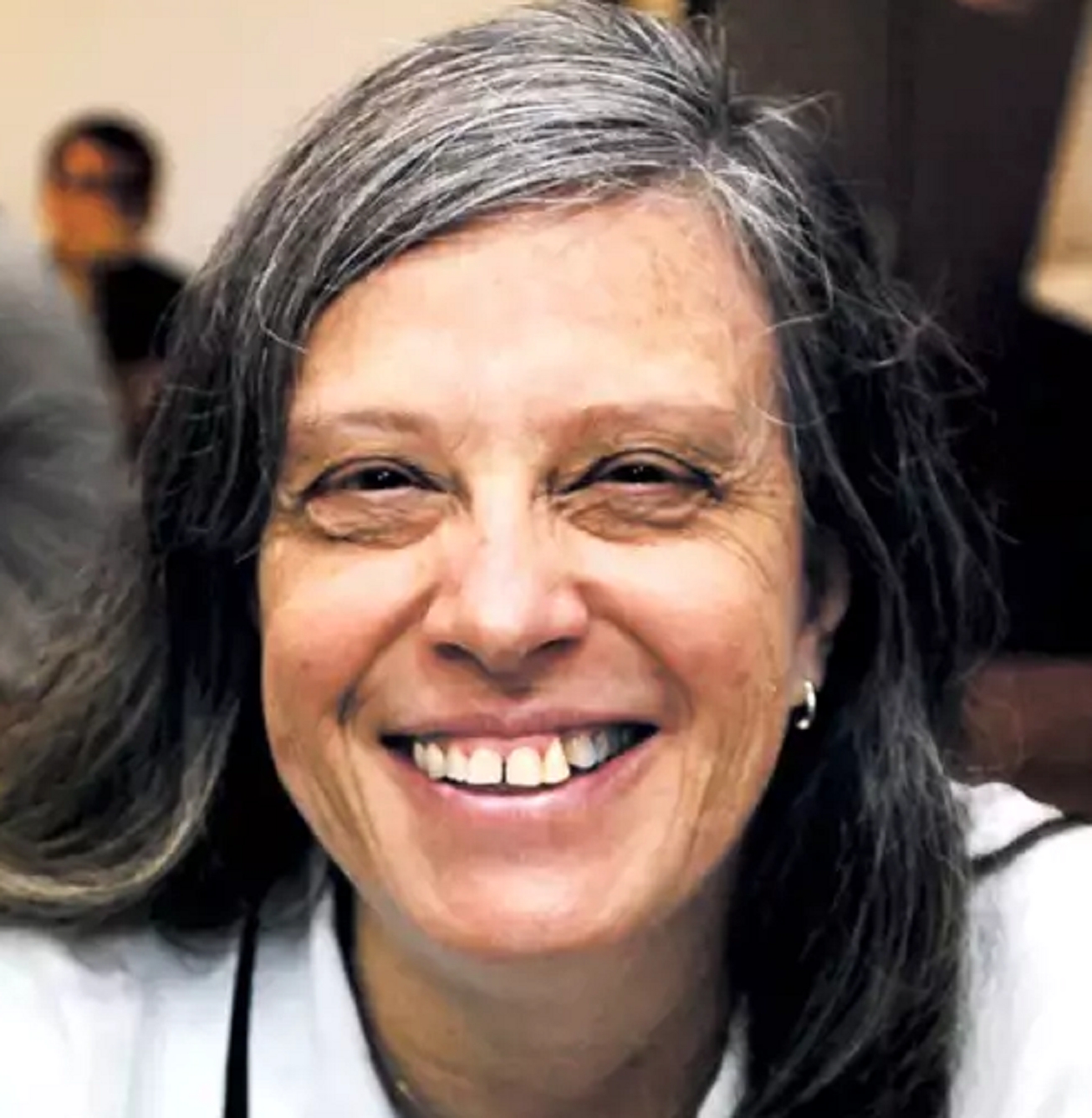 דסי פורר גפני ערפדת פרקליטות שמתלוננת ששותים את דמה בכפית