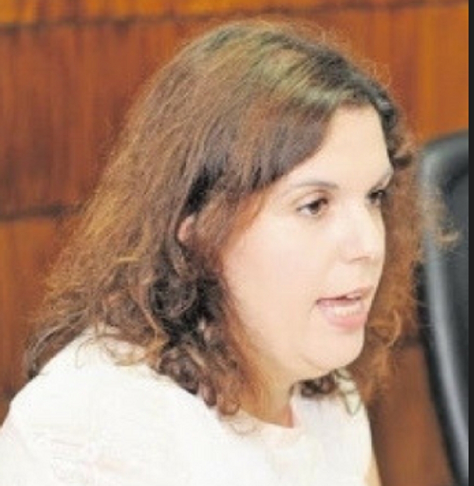 חנה כהן מוצן מוצצת לאזרחי בת ים את המיץ בהוצלפ ויונקת את הדם הניגר