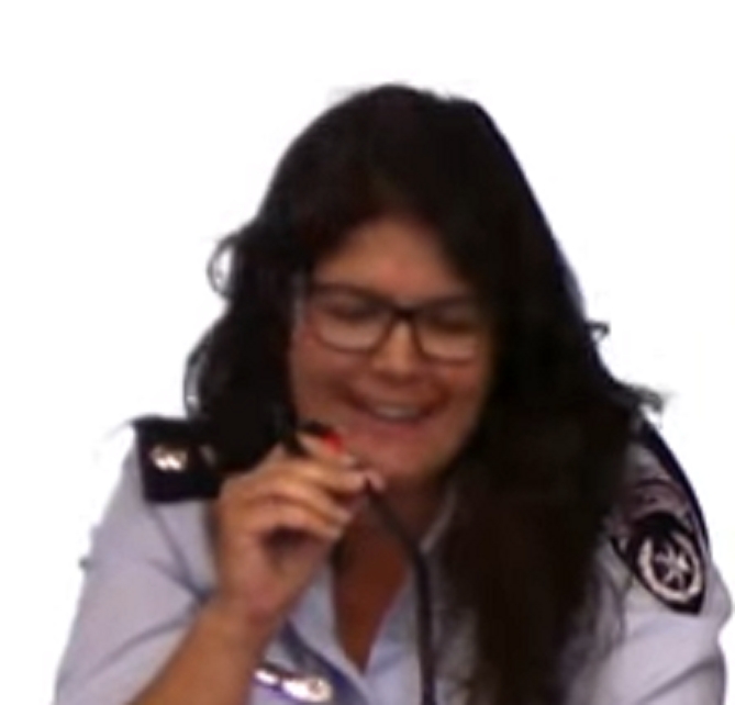 עדנה טנא מתפרת ישראל לתפירות תיקים עבור כותרות