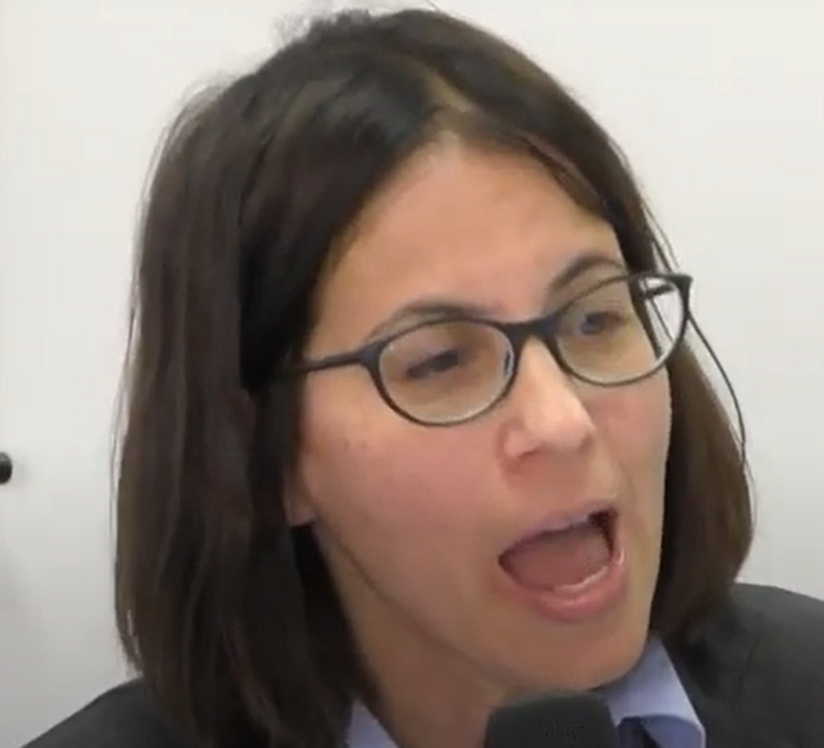 קרן הורוביץ ממרכז רקמן לחיסול הגבר פוערת לוע לקליטת זין