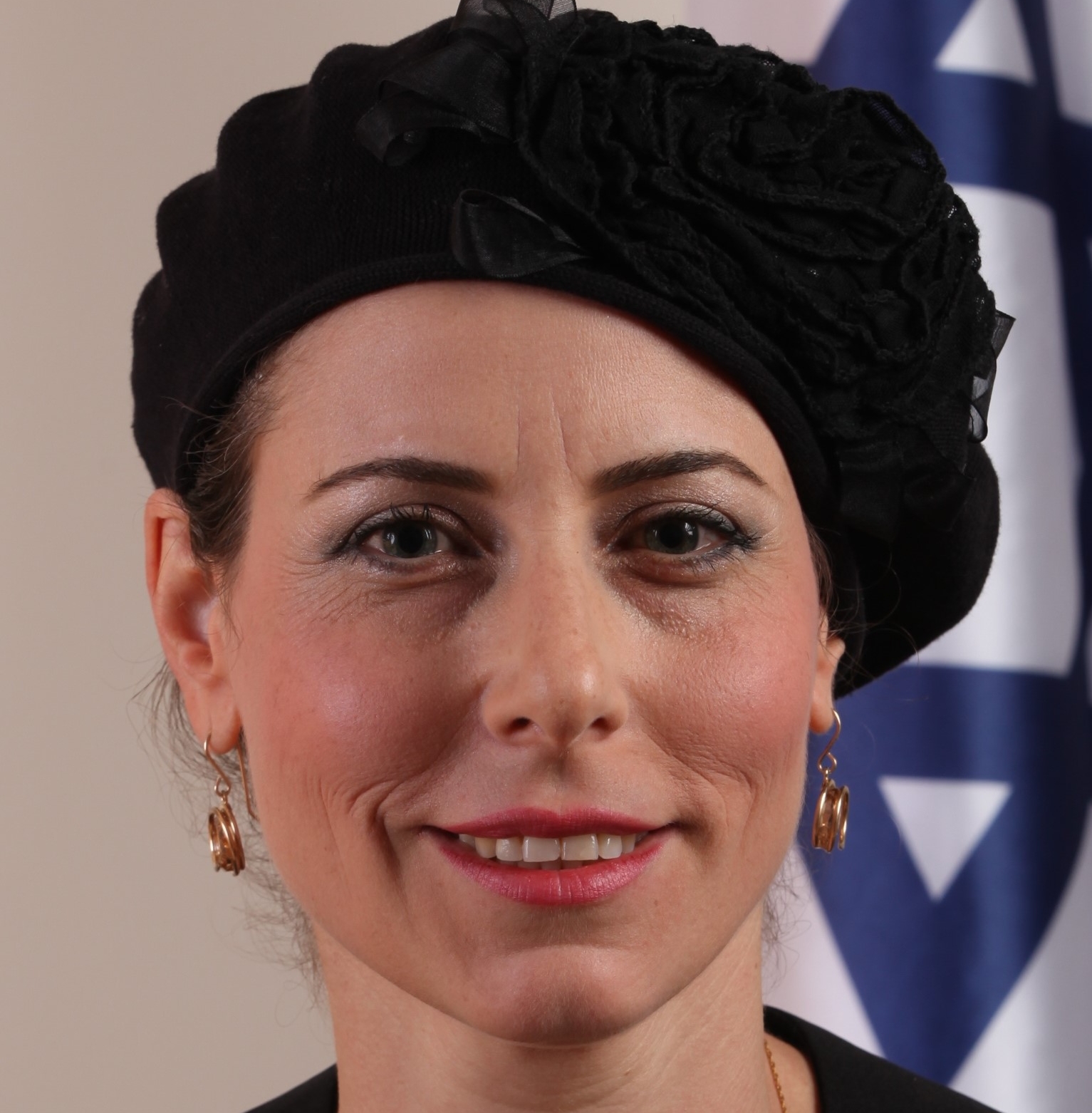 חנה לומפ מלכה לייפר אמרה שהמעשים הלסבים היו בהסכמה והסגירה אותה לאוסטרליה