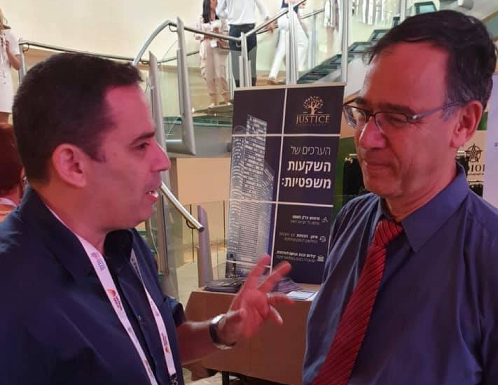 סיפור אהבה דביק שי ניצן הגורו של עמית בכר מביעים אהבה זה לזה