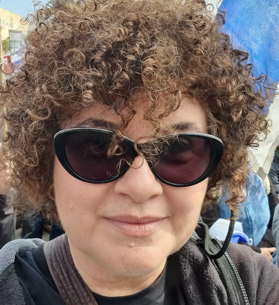 ציפי ליברמן פרץ עוס מקרית אונו חלשה מול נשים מנכרות