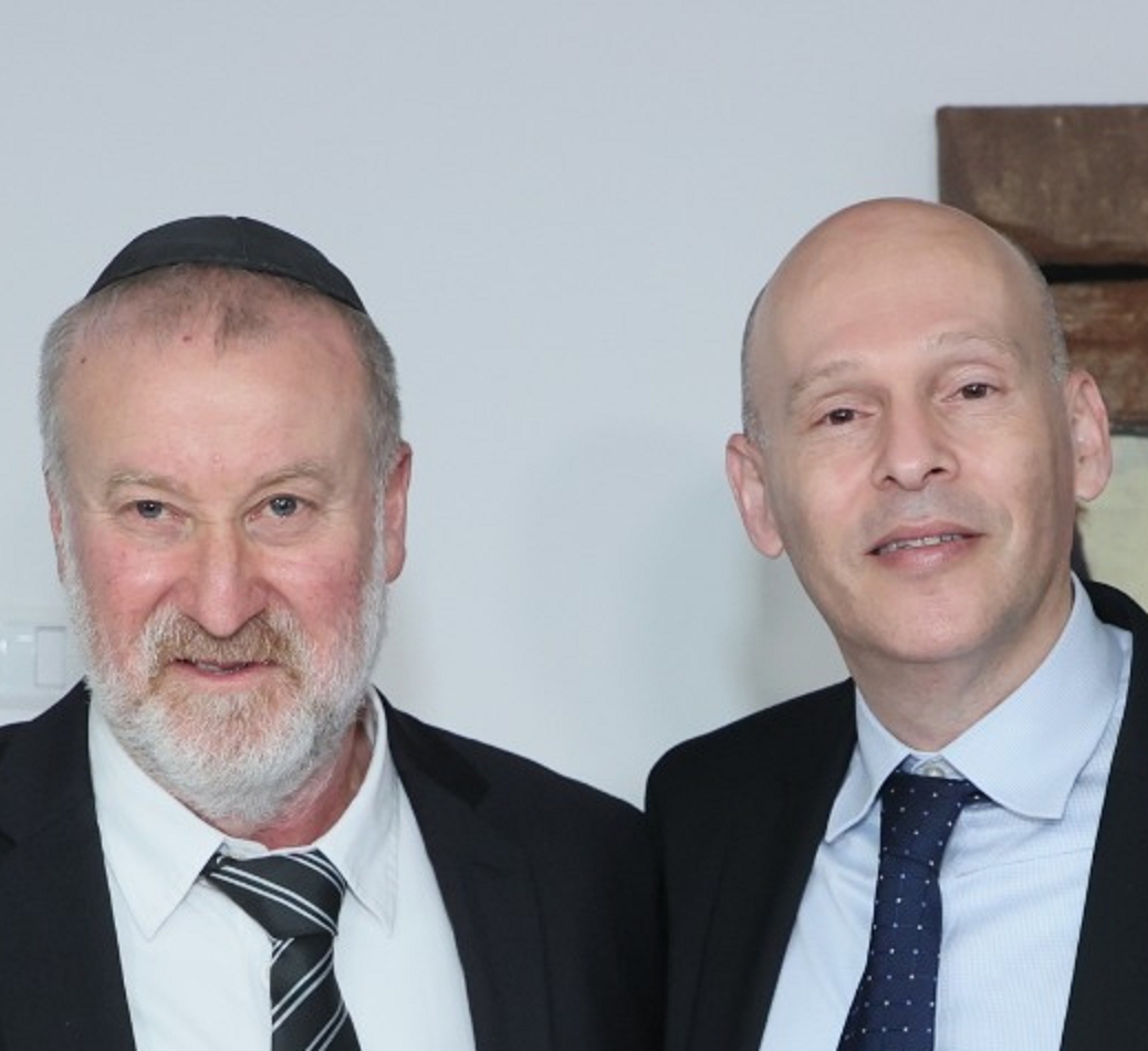 שני תופרי תיקים בתמונה אחת עמית איסמן ואביחי מנדלבליט 2