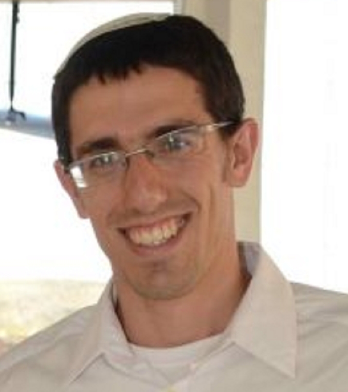 אלעזר אנסבכר עומד בראש תנועת המרת ההומואים לסטרייטים