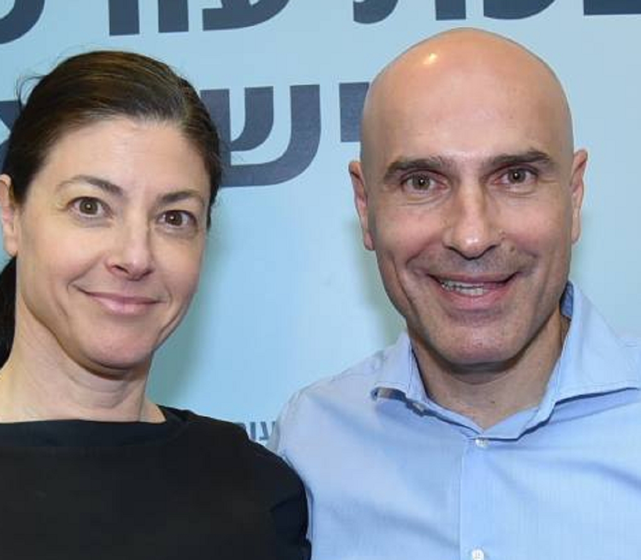 אפי נוה עם הנכדה של חונך קו הרכבות בודפשט-אושוויץ מירב מיכאלי