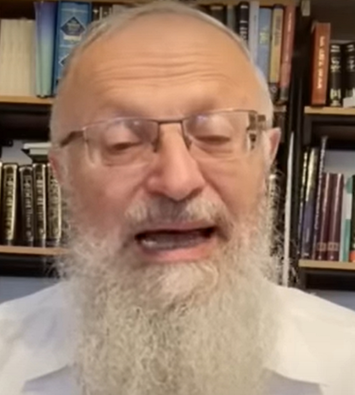 הרבי שמואל אהרון הרבי של צפת צריך לנקות את צפת מהומואים ולסביות