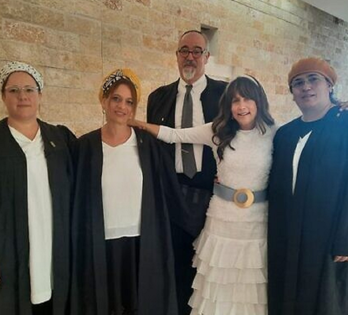 לונה רלבג עם הצרעות הפמיניסטיות יד לאישה בבימש עליון 7-2022