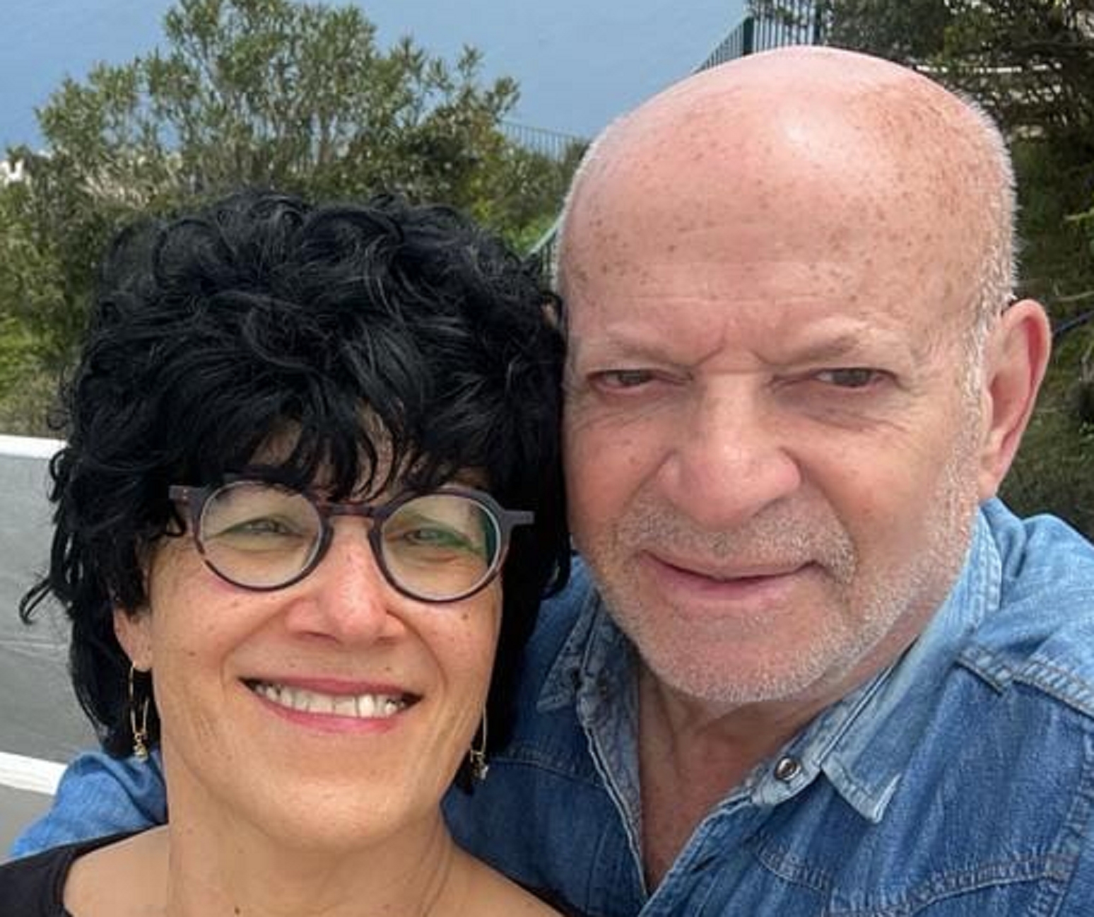 לילי באומהקר אפשר להחפיץ אישה בלי שהיא מרגישה מוחפצת