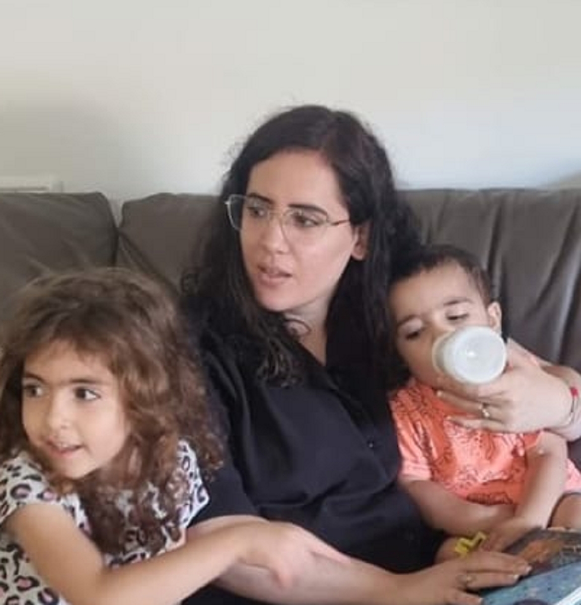 נעמה לזימי נחדרה עי זין של פטריארך כדי להמליט 2 צאצאים