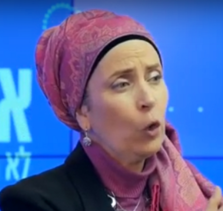 רויטל צדוק מוכרת חוות דעת פיקטיביות על מבחן צבעים של דר לושר משוויץ
